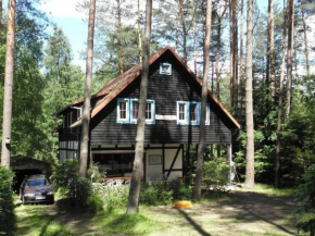 Villa Jolanta mit Sauna, Garten und Terrasse